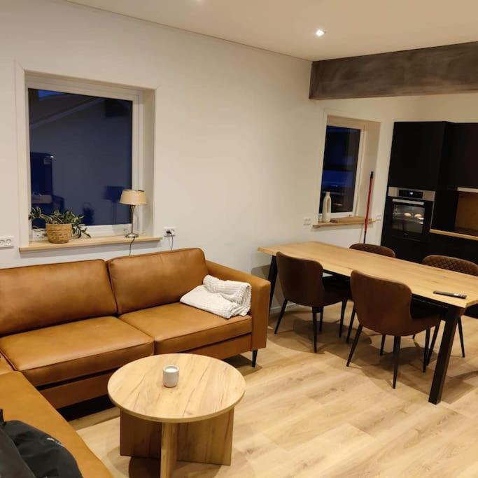 New Flat With Hot Tub - No1 Διαμέρισμα Oyndarfjordur Εξωτερικό φωτογραφία